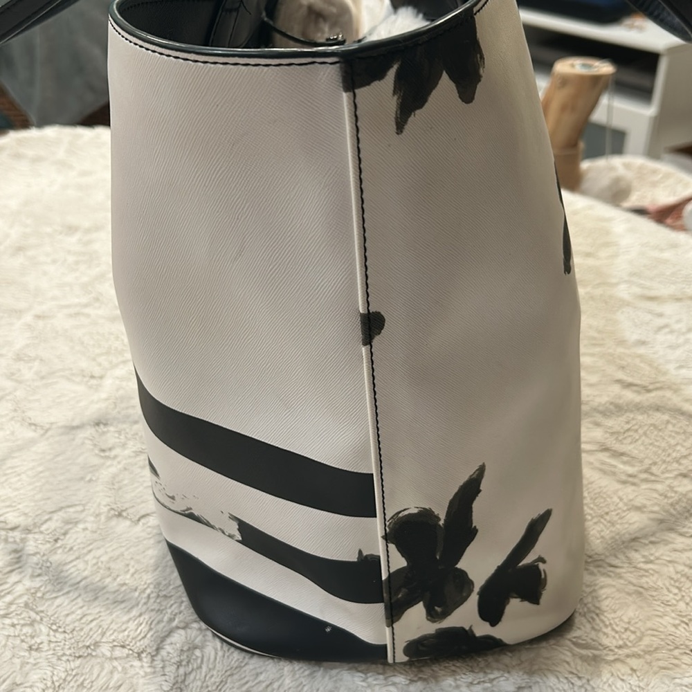 Rare MBMJ - Marc by Marc Jacobs Metropoli Unsmiley Striped Travel Tote and Pouch - Picture 5 of 16